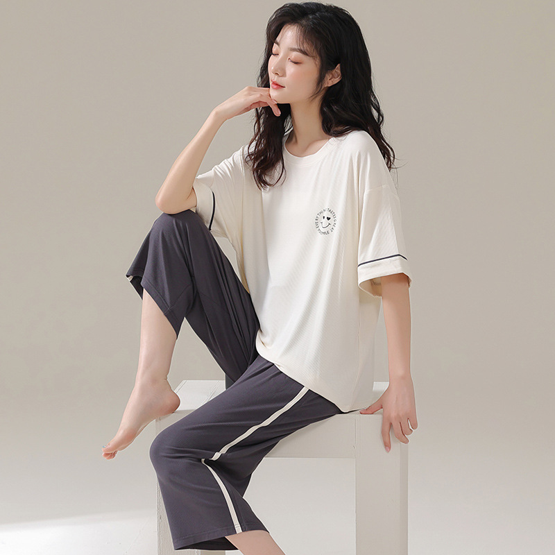 Vêtements de nuit de printemps pour femmes, simples et à manches courtes, pantalons courts, vêtements de maison amples et surdimensionnés en soie glacée pour filles, été_voghion.com