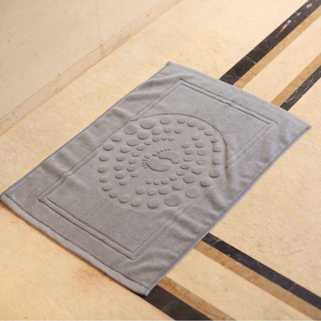 Venta al por mayor Toalla de piso del hotel 32 algodón engrosado blanco antideslizante absorbente hogar Baño piso alfombra toalla personalización
