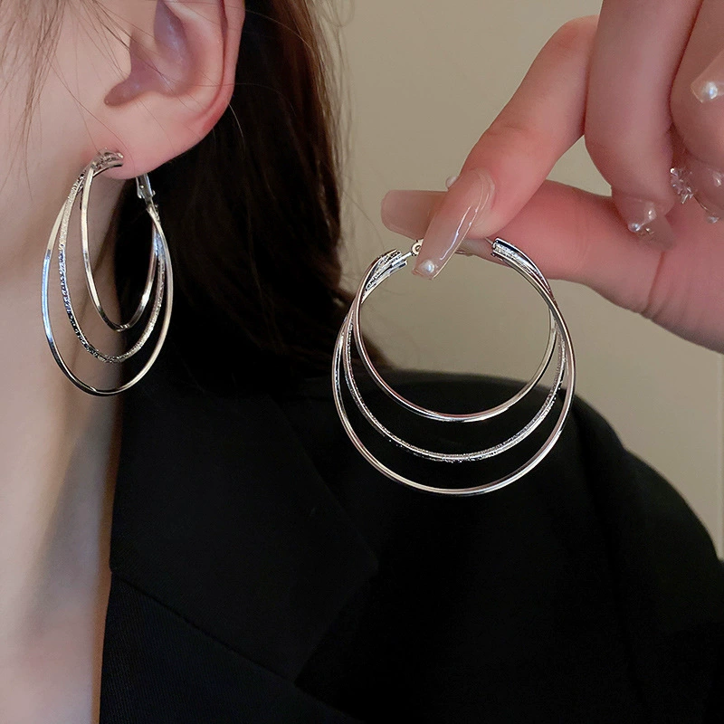 Серебряная игла, дизайн серьги, стиль легкой роскоши, стиль высокого качества, оптом