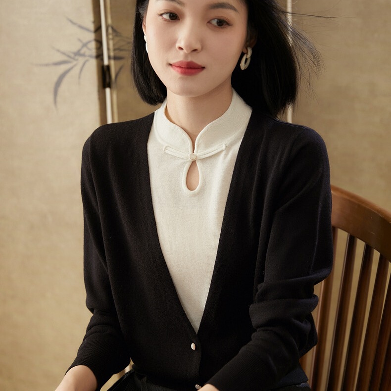 板娘力荐丨至柔之美丨 容烟新中式水滴领 假两件拼接针织小上衣の|undefined