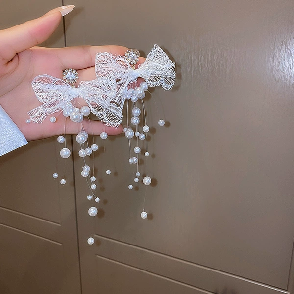 With bow, white