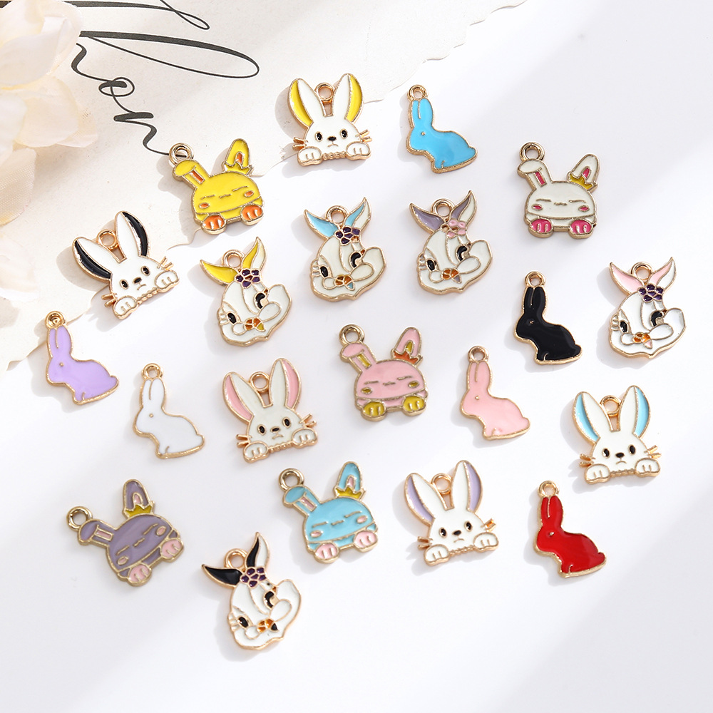 卡通兔子可爱合金吊坠简约百搭少女心diy钥匙扣项链挂件饰品配件