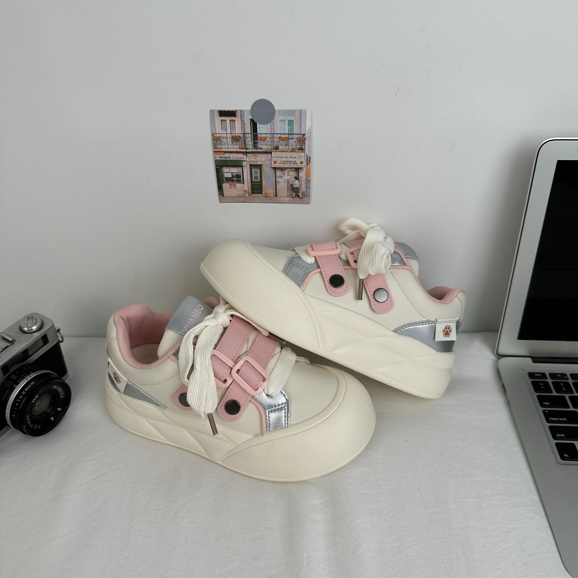 Yuanbo 2025 primavera zapatos de pan para estudiantes de nicho zapatos de plataforma de todo fósforo zapatos blancos casuales coreanos para mujer