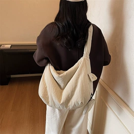 女士斜挎包;女士单肩包;女士手提包