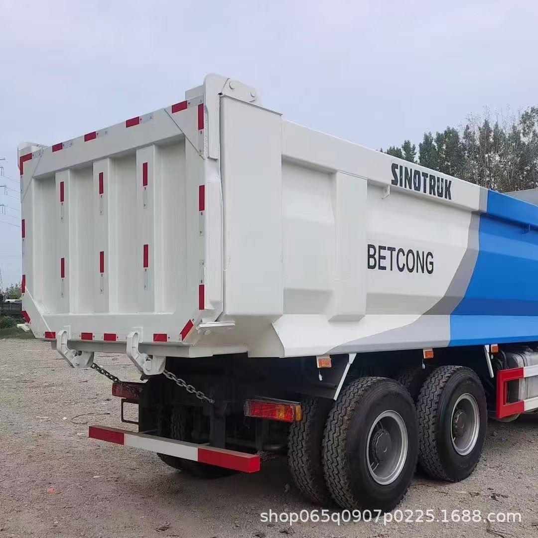 Cross-Border Sales of Used Chinese Sinotruk Howo Trucks 6X4 Dump Trucks Rear Dump Truck 10 Wheels