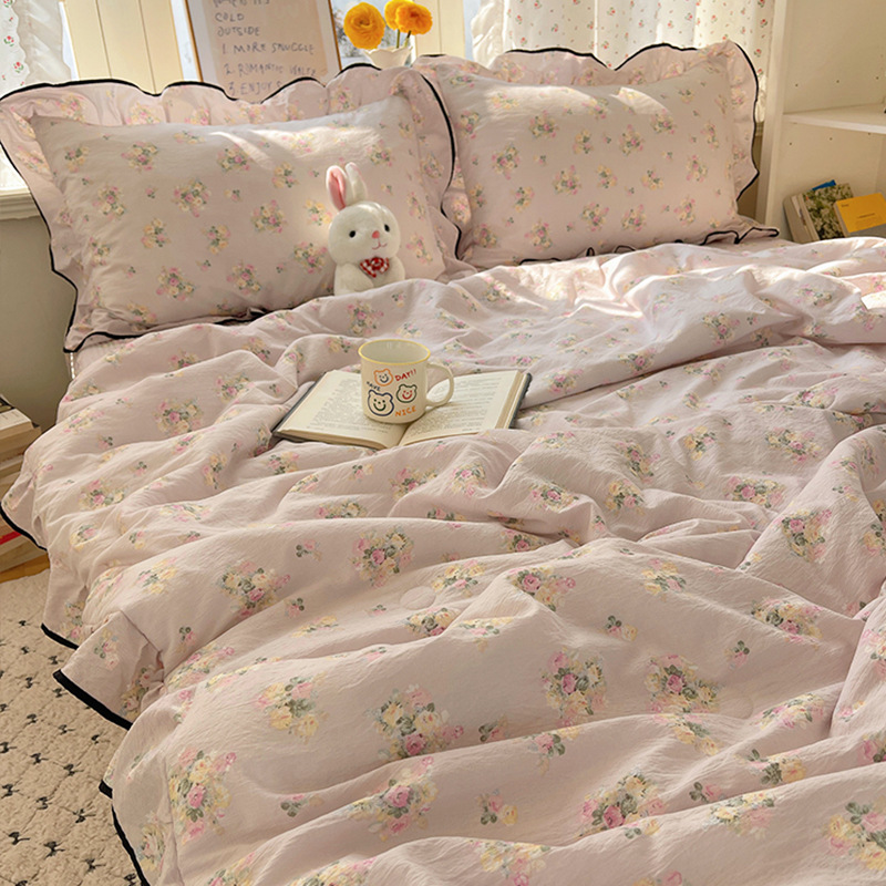 Pequeña cama de edredón de verano de hilo de doble capa fresca de cuatro piezas de ropa de cama de verano funda de edredón de encaje funda de cama de algodón lavado