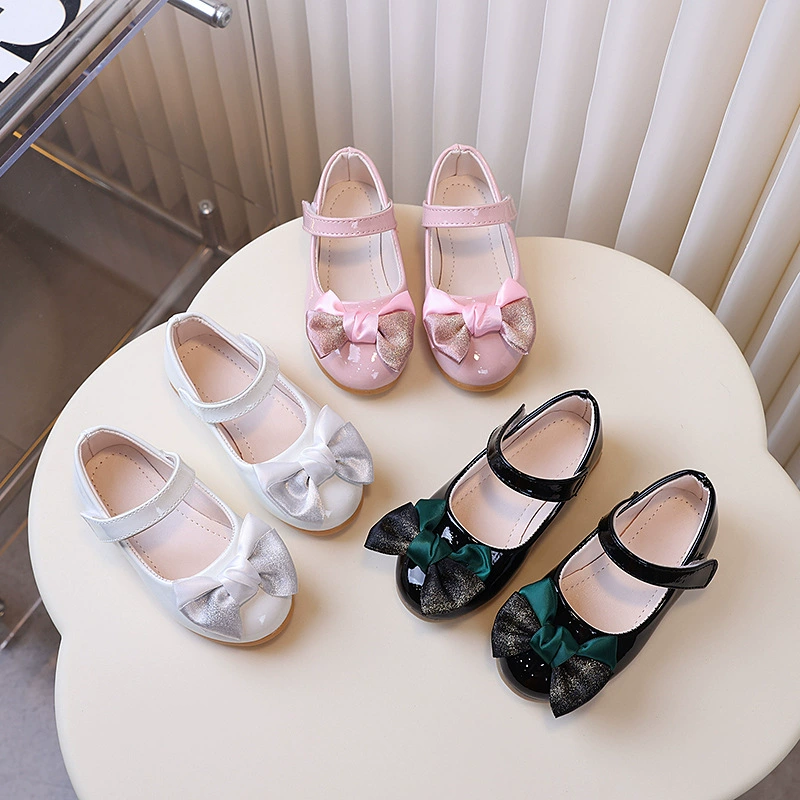 Черные кожаные туфли для девочек