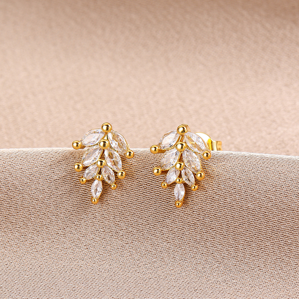 7g Weight Copper Ear Needle Material 18K Gold Plated Plating Material Zircon Inlay Material Ear Studs Classification 1 Piece Quantity Daily Occasion Copper Material Geometric, Heart Shape, Crown Pattern All Seasons Season Women's Gender Inlay Design Sweet Style 1 Piece Sweet Geometric Heart Shape Crown Inlay Copper Zircon 18K Gold Plated Ear Studs 20