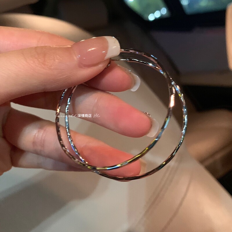 Shopkeeper recommend! Big circle earrings popular online celebrity 2023 face big suitable earrings female high sense