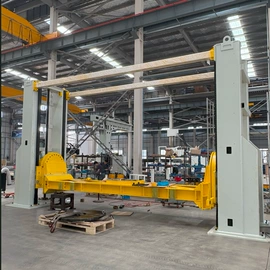 关节型机器人;焊接变位机;导轨