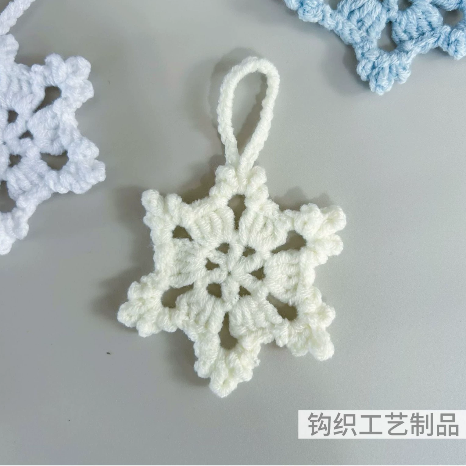 Ключница ручная работа, подвеска, украшение для сумки, со снежинками, DIY, подарок на день рождения