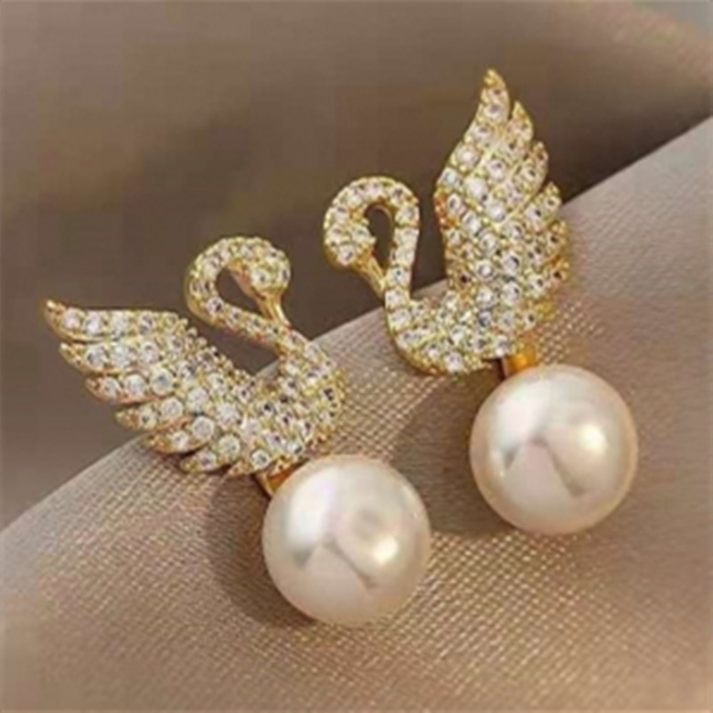 925 Sterling Silver Korean Swan Pearl Earrings High-end Temperament Simple Personality Exquisite Ear Stud Earrings Women