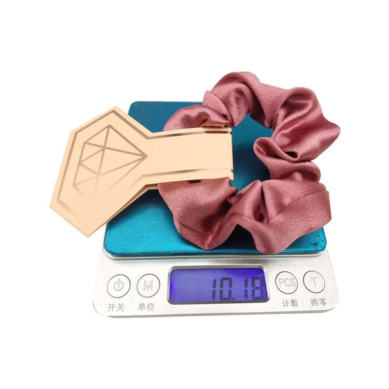 水晶缎吊卡重量图