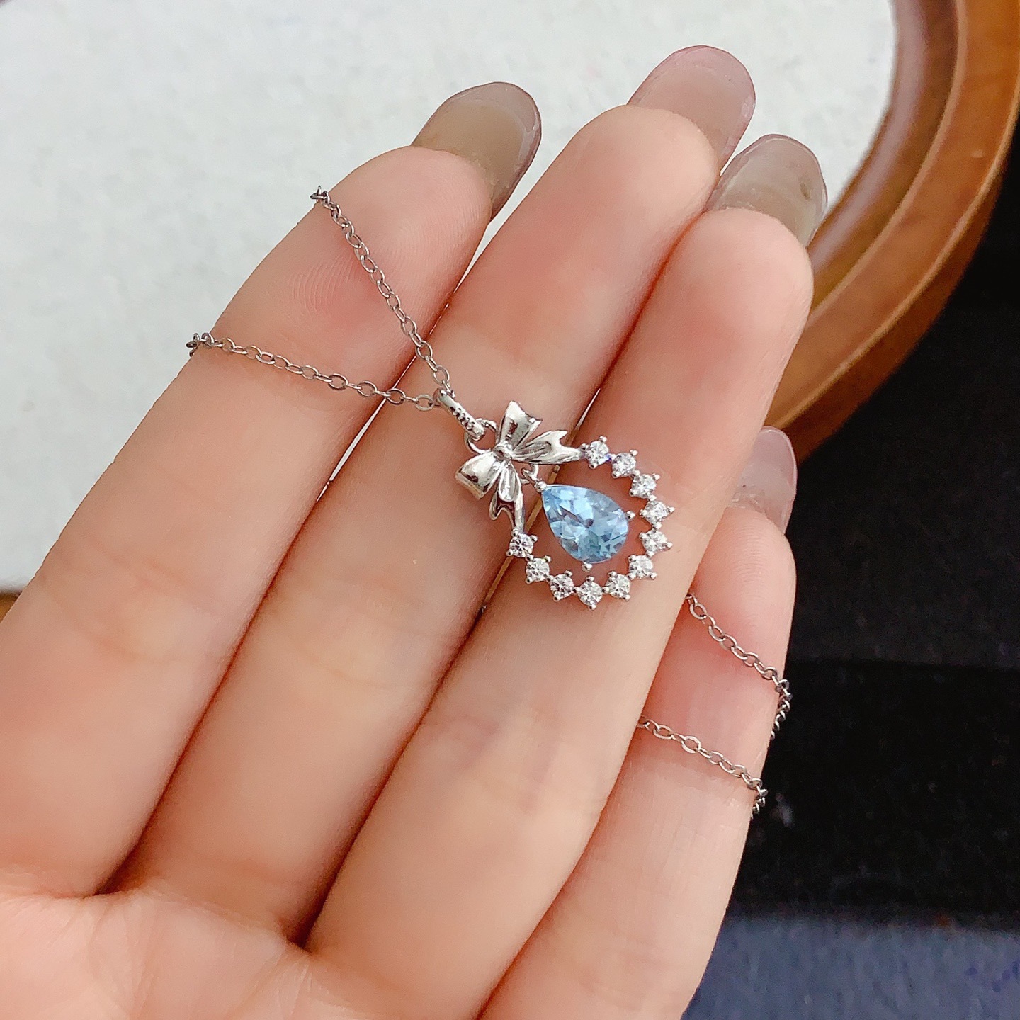 Source Factory Sky Blue Topaz Pendant S925 Silver Inlaid Bowknot Water Drop Gemstone Necklace Clavicle Chain