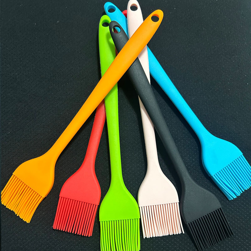 Cross-Border In-Stock Oil Brush Kitchen Tool Seasoning All-In-One Household High-Temperature Resistant Baking Silicone Barbecue Grill
