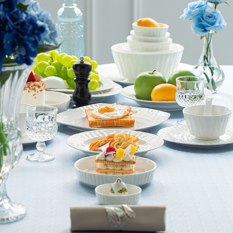 Bonwill blanco puro creativo barra vertical francés juego completo de platos de porcelana de alta temperatura combinación opcional para el hogar al por mayor