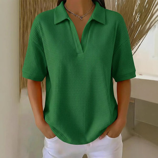 �W���羳2025�ﶬ�¿�ɼ�ɫ���I�ٴ�polo���A����L��Ů�b����