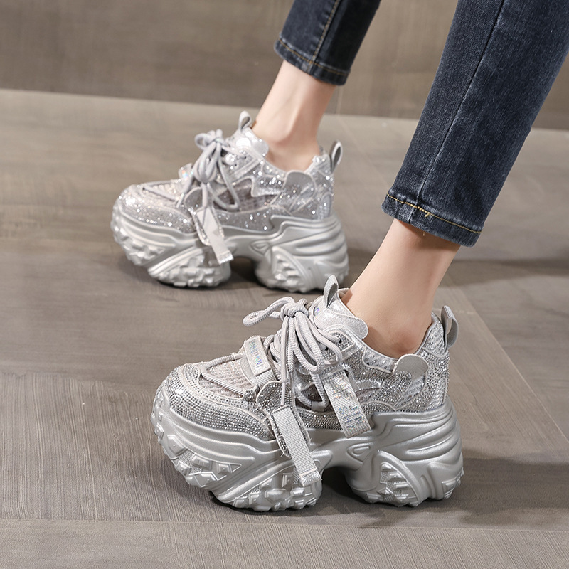 Giày sneaker nữ đế dày tăng chiều cao đính đá lưới thoáng khí — màu trắng