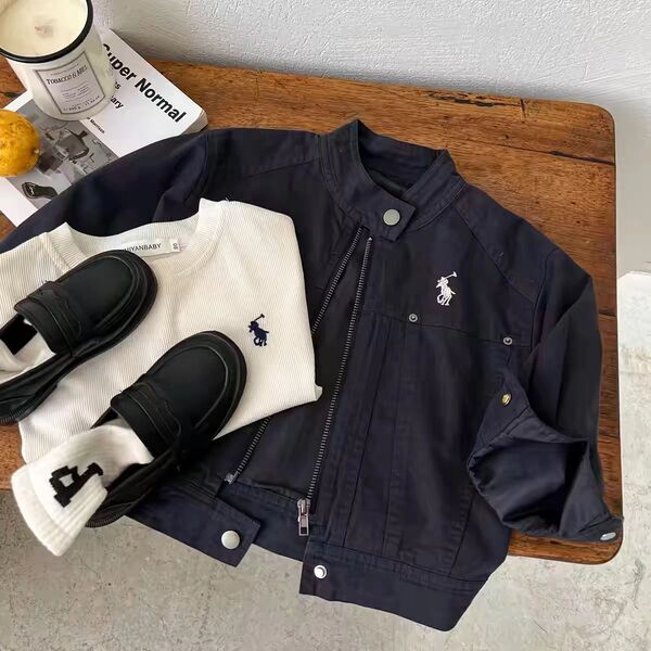 Children's demi-season jacket for boys with zipper
