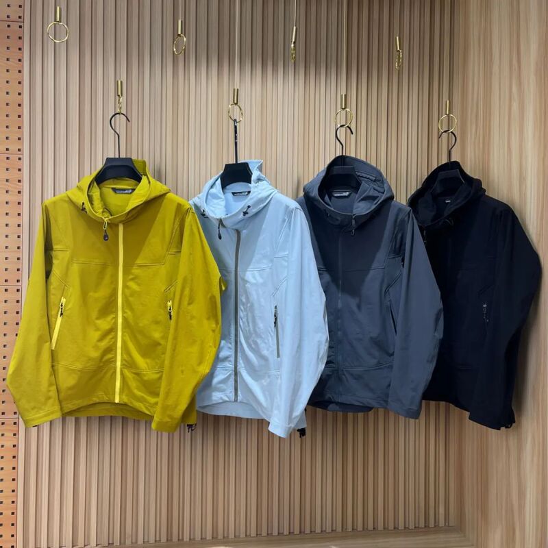 Same Style as Niao Jia! High-Density Woven Fabric for Functional Workwear! Trendy Outdoor Softshell Hooded Jacket