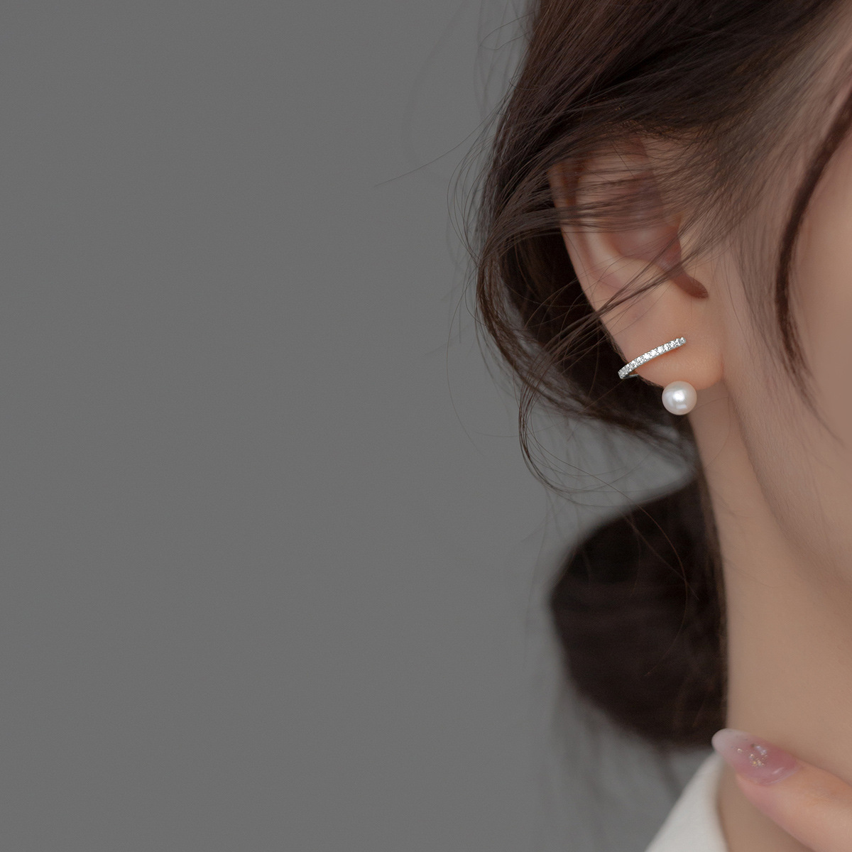 Eloch s925 plata simple perforación círculo de perla temperamento sin agujeros de orejas pequeñas orejas frescas clips de hueso de orejas mujeres M02460