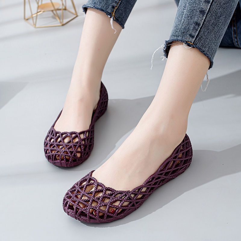Women's Sandals 2022 New Summer Fashion Outdoor Flat Popular Plastic Hollow Anti-Slip Clogs Beach Super Soft