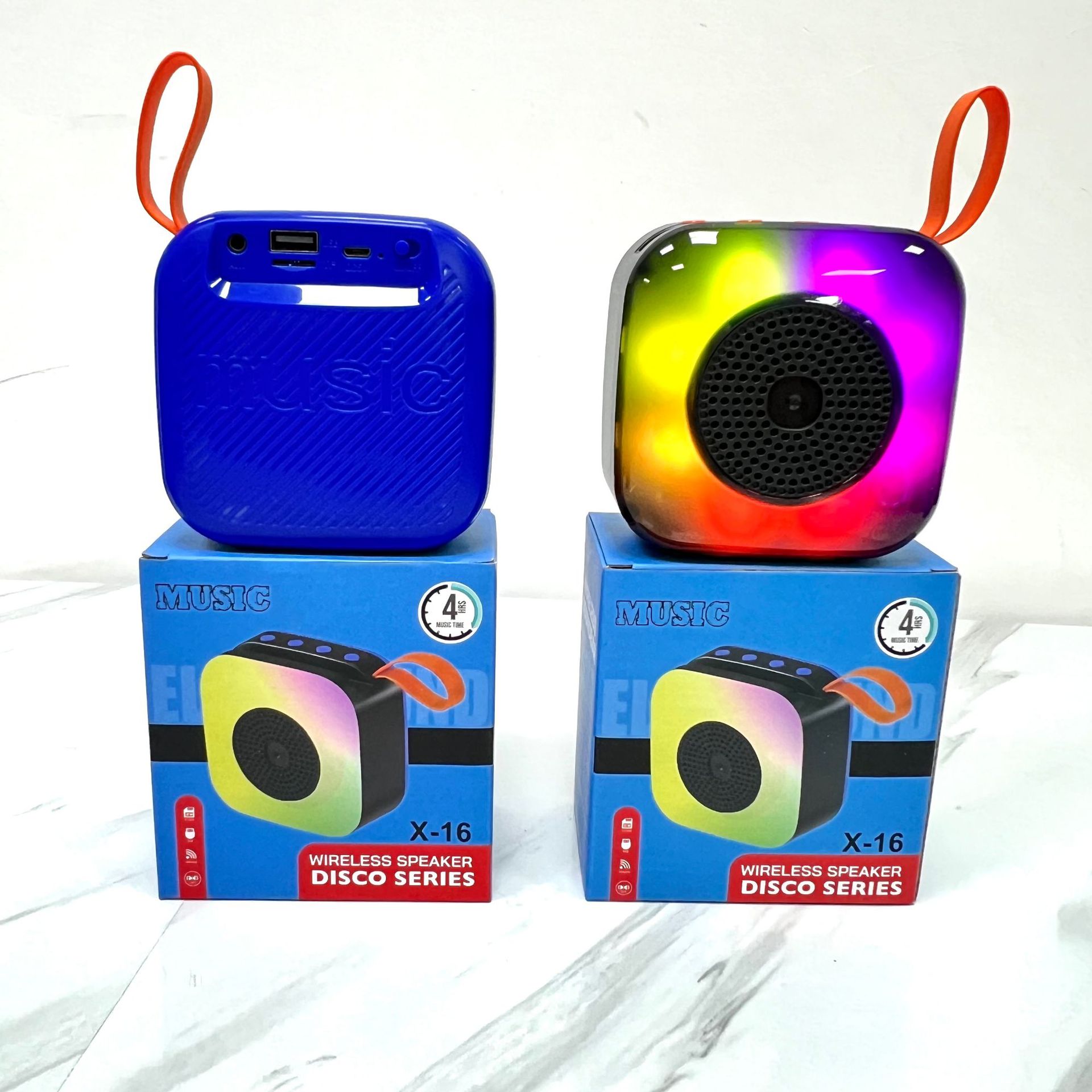 Nuevo sonido de luces de colores al aire libre pequeña tarjeta Bluetooth portátil subwoofer inalámbrico multifuncional altavoz de escritorio doméstico