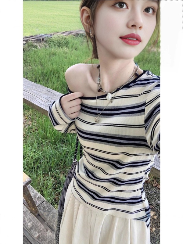 【工厂现货】韩系复古慵懒条纹斜领T恤女秋季新款修身短露肩上衣|undefined