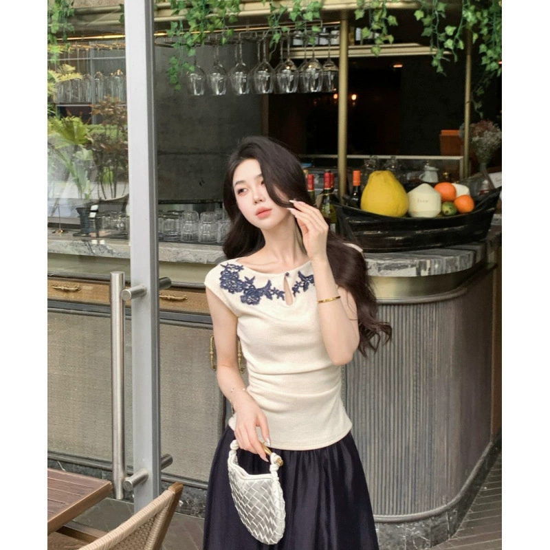 Новый китайский новый тонкий темперамент элегантный летний темперамент вышитый кружевной топ атласная юбка