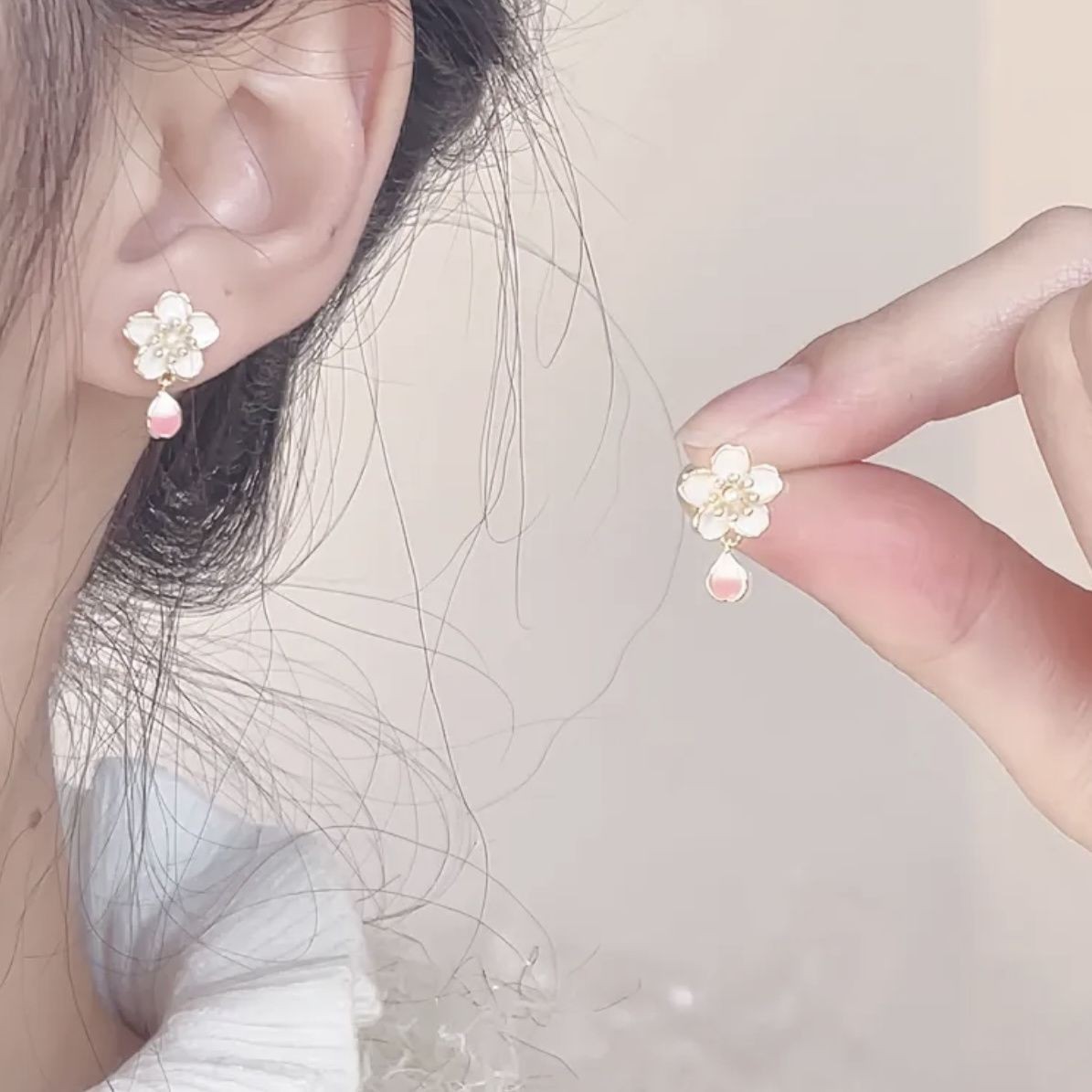 18#小珍珠花朵蚊香盘耳夹