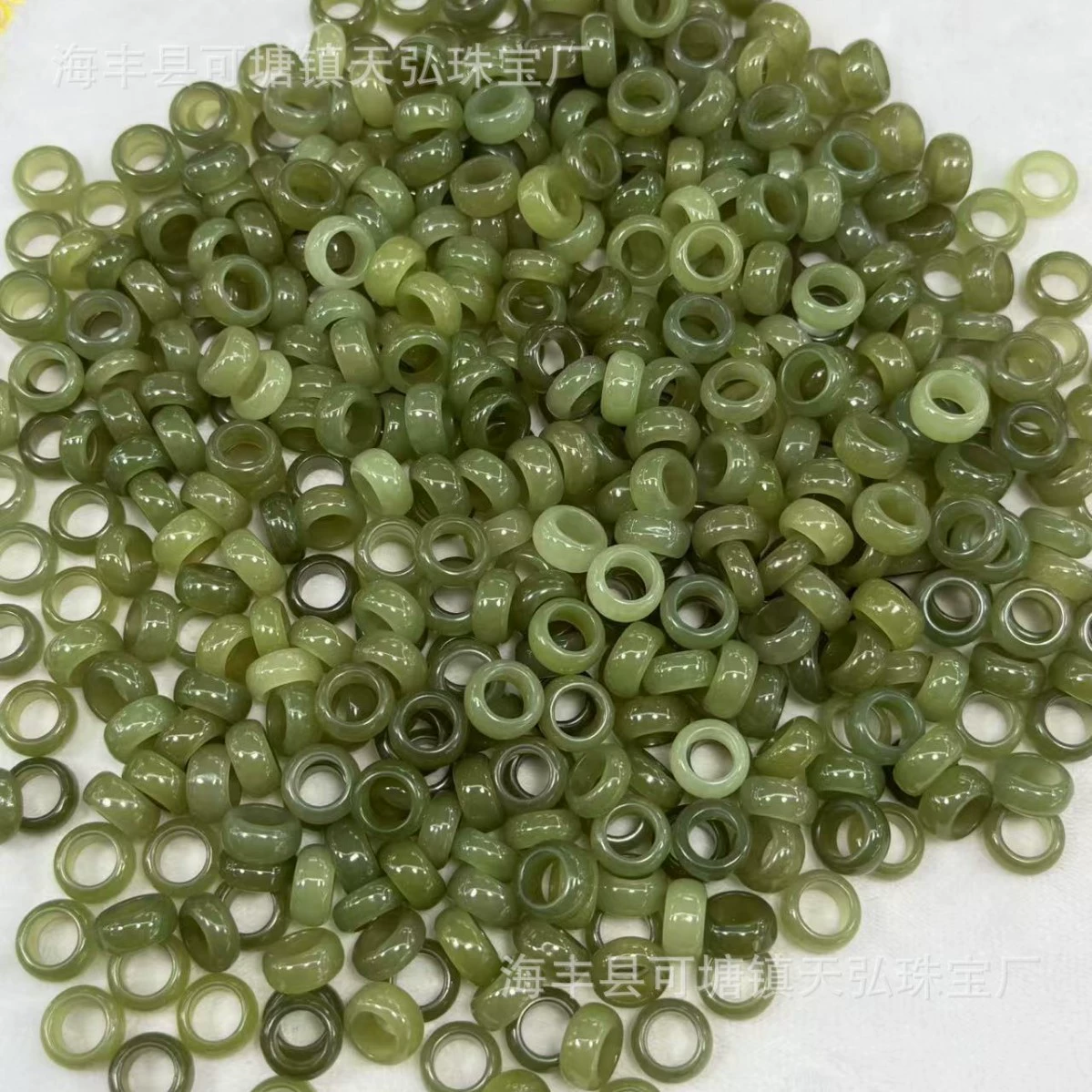 Производитель источника оптом Цинхай Хетянь Юхуан вокруг озера