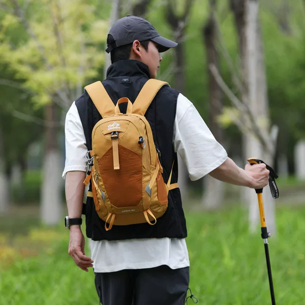Spring and summer outdoor mountaineering backpack, large-capacity, weight-reducing double-shoulder backpack, hiking bag, sports outdoor camping travel bag