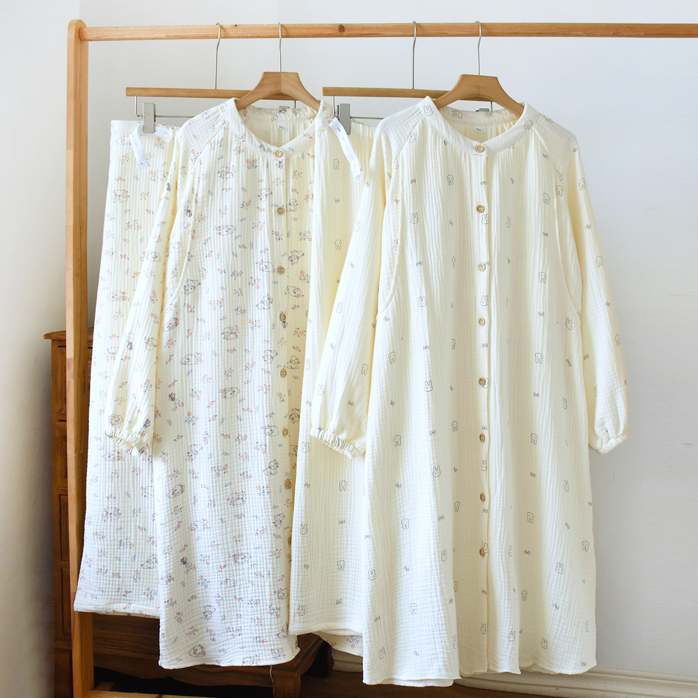 Four-layer gauze maternity nightgown for autumn and winter, pure cotton crepe fabric, set for admission to the delivery room, postpartum sleepwear, maternity and nursing wear