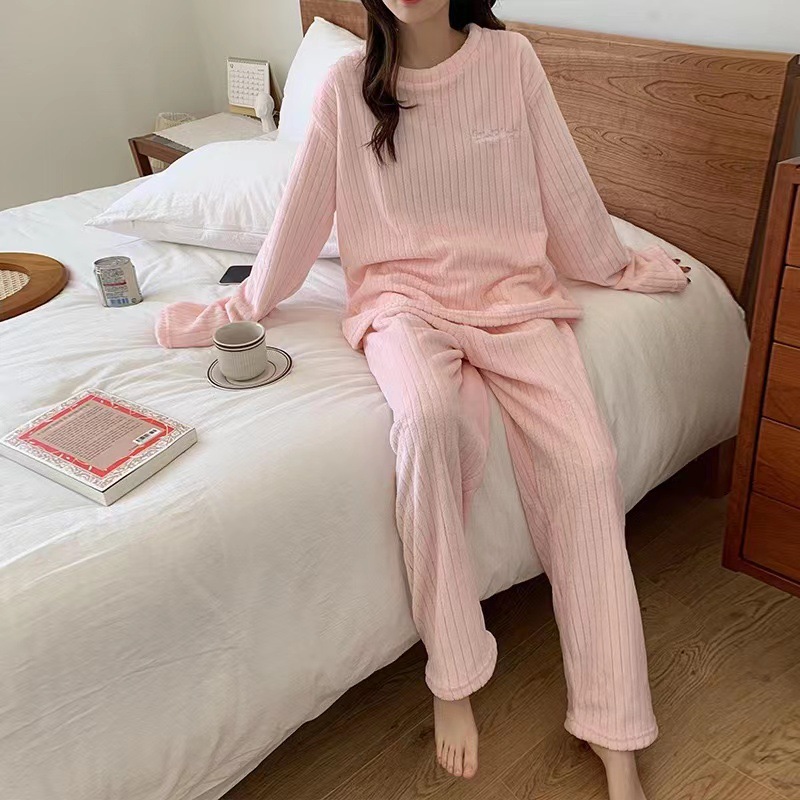 630g Weight Long Sleeve Sleeve Length Pajamas Lingerie Type Pullovers Placket Type Polyester Fabric Type Long Top Length Pants Sets Sets Type 2 Pieces Set Quantity Home Occasion Round Neck Neckline Warm Function Loose Fit Type Stripe, Solid Color Pattern Winter, Autumn Season Women's Gender Casual, Simple Style Style Autumn And Winter New Crescent City Warm Suit Casual Homewear Internet Celebrity Coral Fleece Thick Thermal Pajamas 17