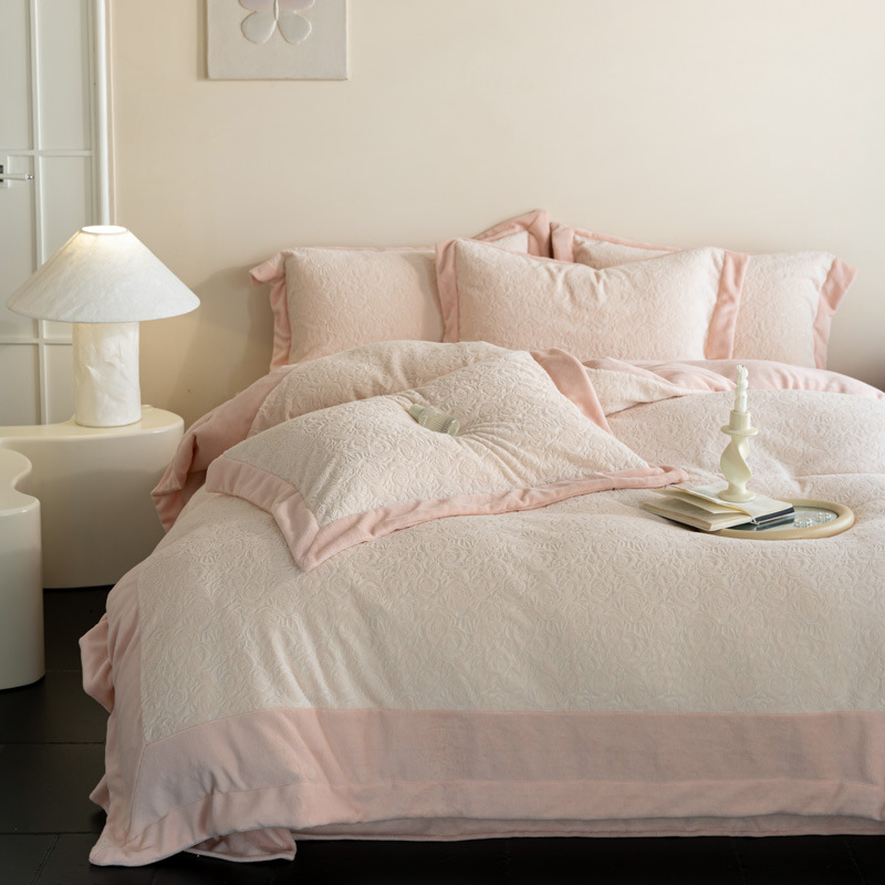 Una clase de seda de cuatro piezas