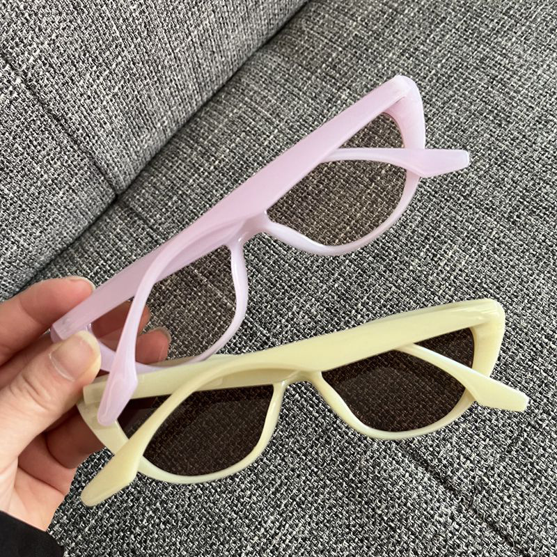 Ins Style Streetwear Solid Color Ac Cat Eye Full Frame Women's Sunglasses display picture 10