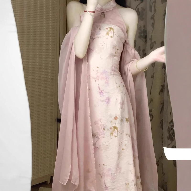 New Chinoiserie Improved Cheongsam Engagement Dress Classy Accessible Luxury Niche Chinoiserie Pink Halterneck Dress for Women Spring and Summer
