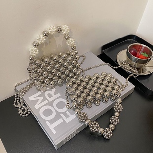 Handheld Pearl Super Hot Small Bag High-grade Hand-woven Beaded Mini Niche Design Crossbody Small Square Bag for Women