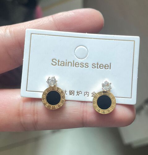 Black round diamond stud earrings titanium steel rose gold plated earrings simple temperament Korean personalized women's earrings