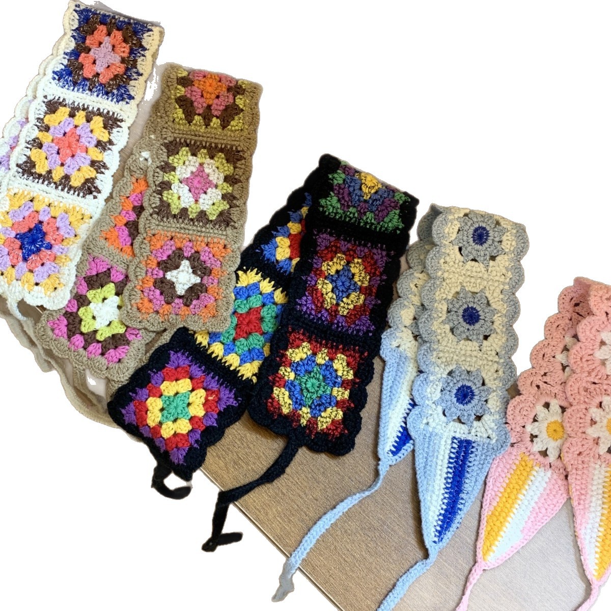 Versión coreana de crochet de punto retro hecho a mano hueco dulce y lindo cinturón para el cabello bufanda triangular de color femenino pañuelo de estilo literario