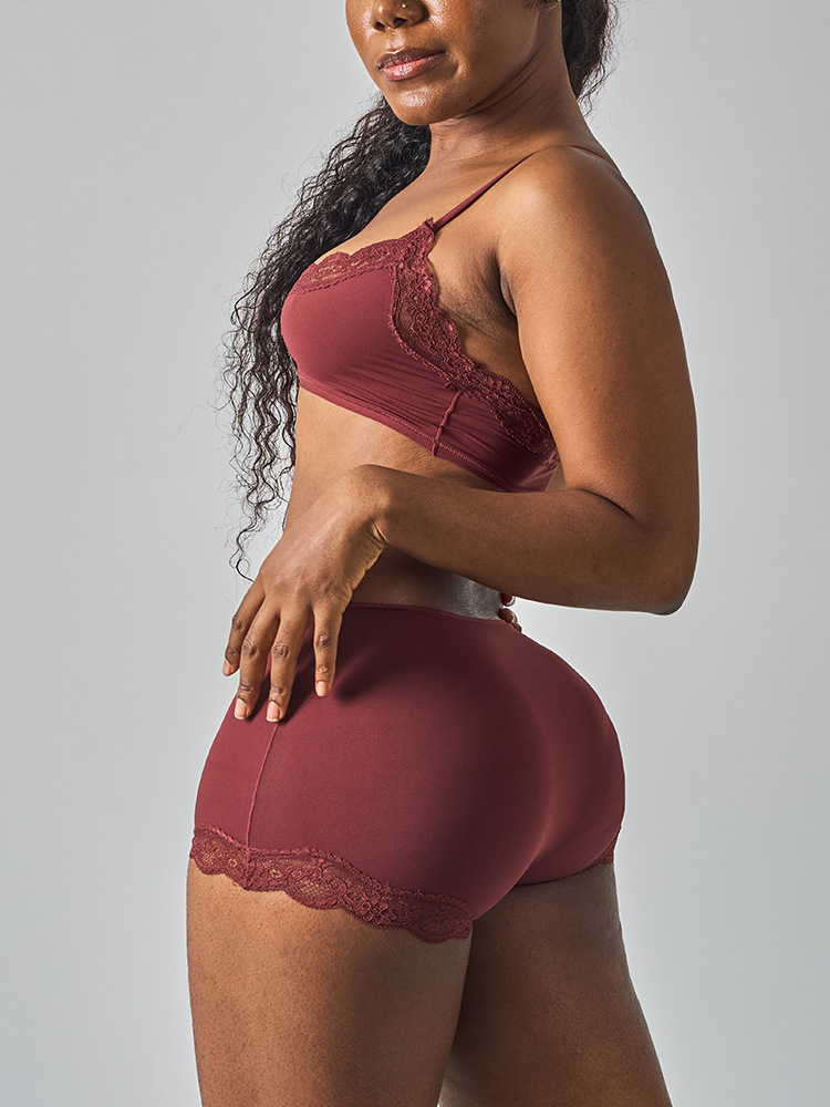 Ensemble soutien-gorge et culotte en dentelle ultra-mince sans rembourrage – Soutien-gorge et culotte minimiseurs pour poitrines généreuses (sans armatures, respirant, sans coutures) – Noir/Rouge/Nude/Rose (S-XL)_voghion.com