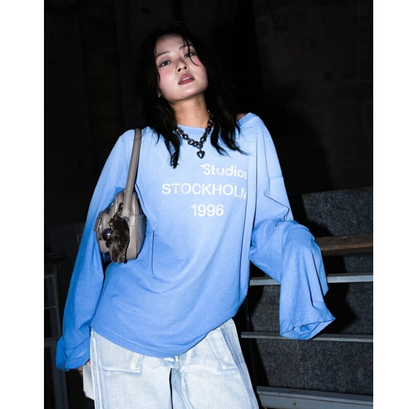26Ssyb Open for Order / Starting from 90% off Pieces, Niche Design, 1996 High-Quality Digital Print Lettering, Vintage-Style Round Neck Long Sleeves 26Ssyb Open for Order / Starting from 90% off Pieces, Niche Design, 1996 High-Quality Digital Print Lettering, Vintage-Style Round Neck Long Sleeves