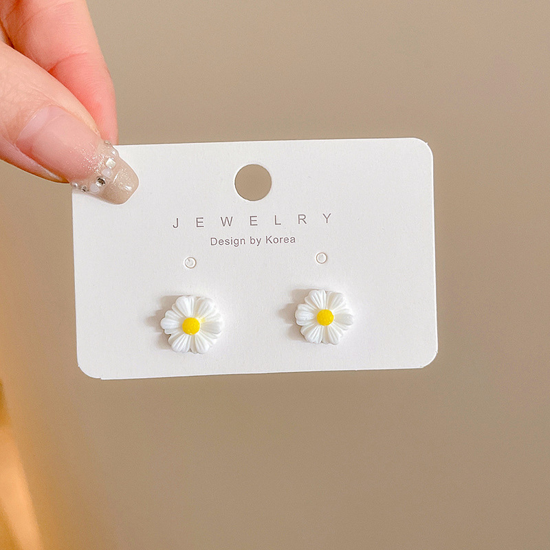 Pendientes de perlas, pendientes de estilo caliente, lujo ligero, pendientes simples de celebridades de Internet, accesorios de Yiwu, venta al por mayor