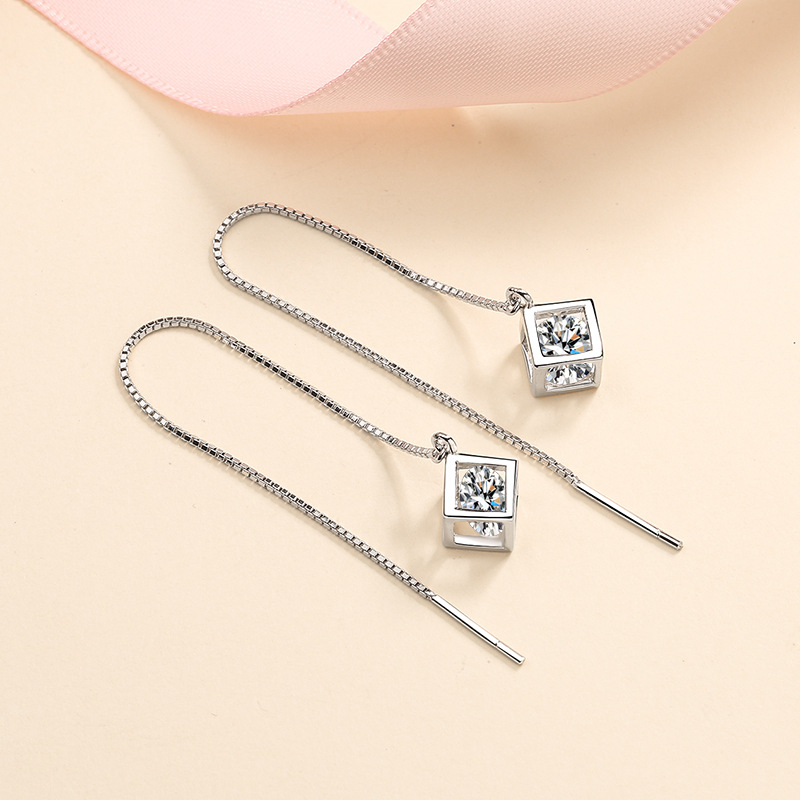 Pendientes de botón de moissanite para mujer cubo de amor con borla_voghion.com