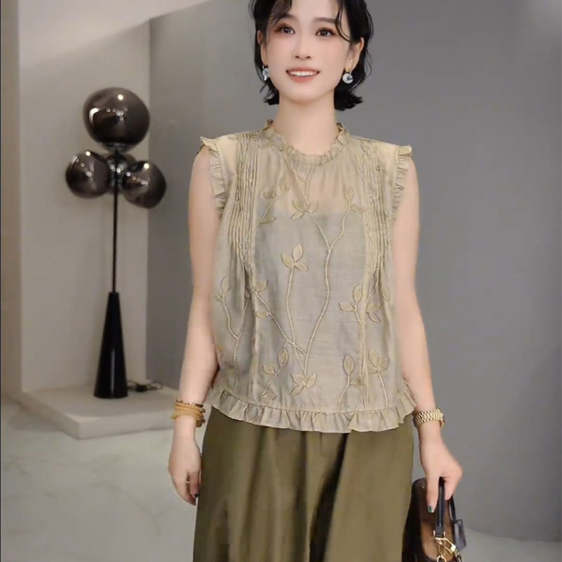 デザインされたヘビーデューティ刺繍レーススプライシングノースリーブシャツ女性用 2025 新しい夏のファッショナブルな年齢を減らすトップ|undefined