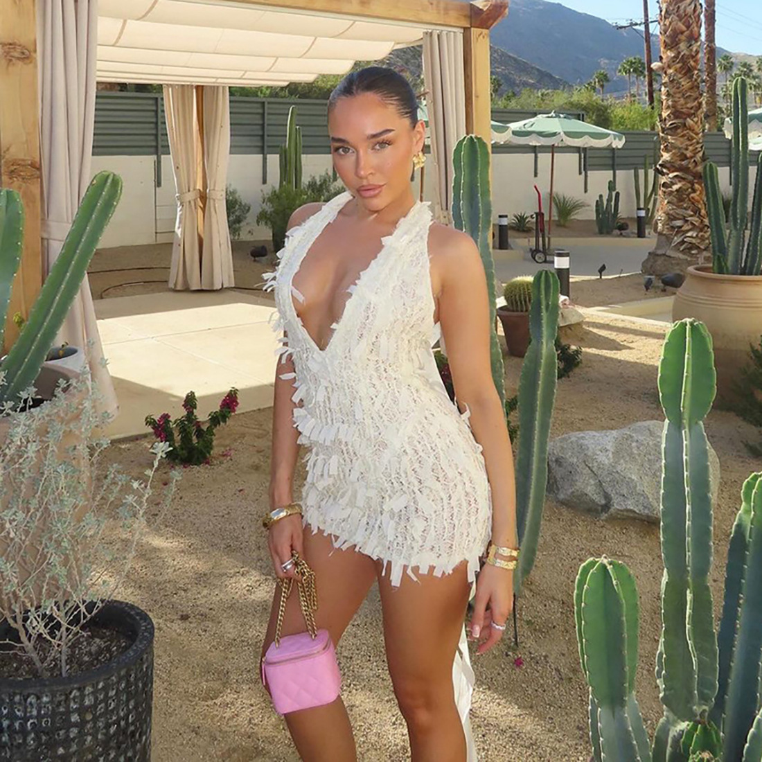 INS European American Women's Fashion Summer New Product: Sexy And Hot V-neck Halter Neck Backless Lace-up Patchwork_ecoleips.com