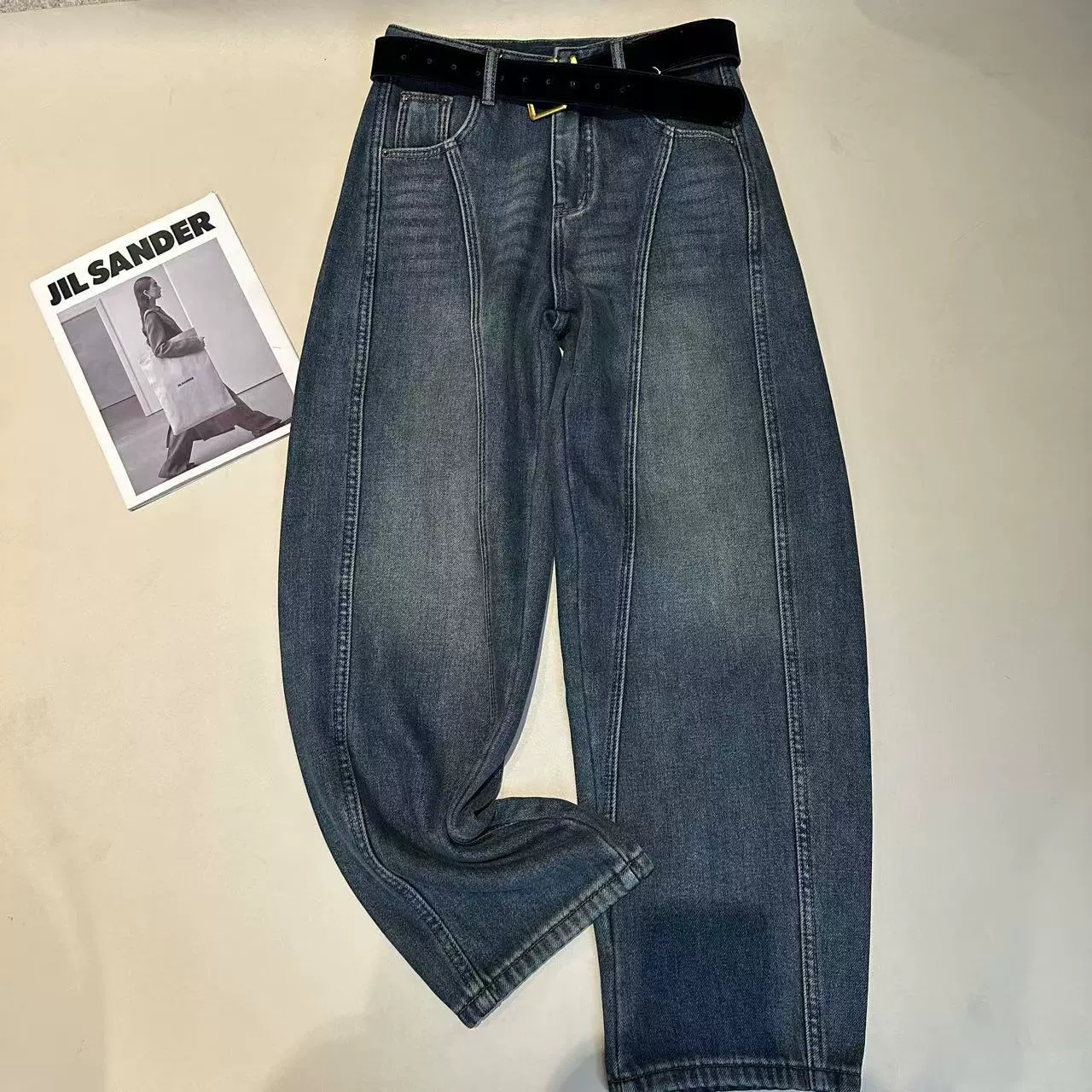 Зимние плюшевые мойки ятаган джинсы тонкие дикие новые брюки