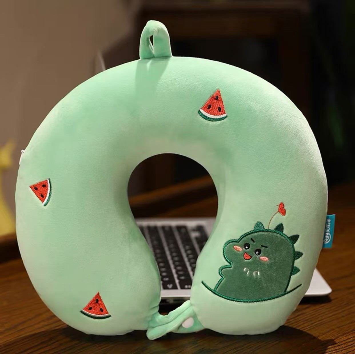 Cartoon U almohada almohada de cuello almohada de columna cervical almohada de avión siesta memoria almohada de cuello almohada de algodón fabricante de regalos portátiles comercio exterior