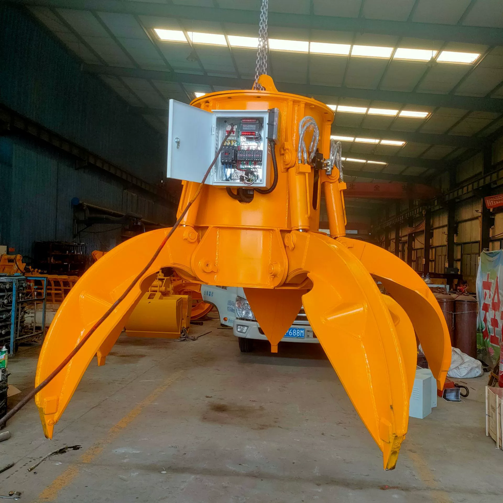 Многоклапанный захват для экскаваторов с цветком сливы, крестообразный стальной захват для вождения, беспроводной пульт дистанционного управления, эффективный поворотный захват