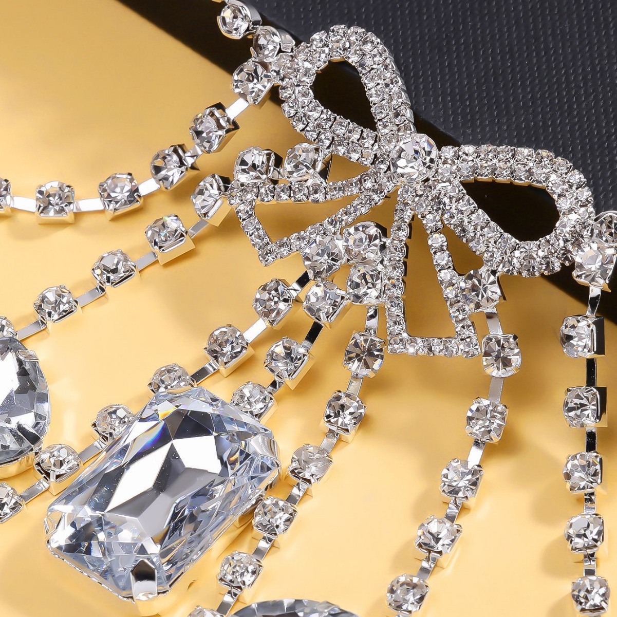 Europa y América sexy arco cadena de pecho moda hueco cadena de cuerpo de diamante accesorios de fiesta cadena de pecho mujer